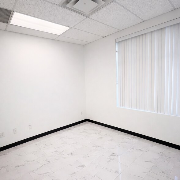 More Photos Of 4435 Summit Bridge Rd, Middletown Storefront Retail Office For Lease