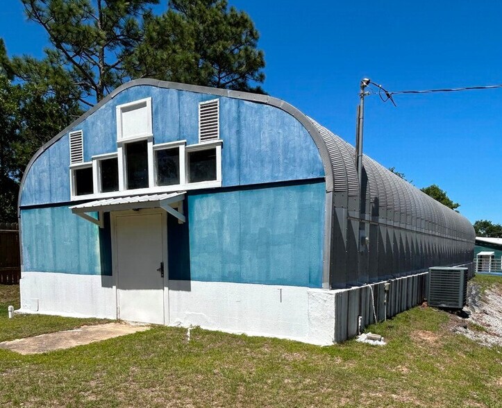 More Photos Of 2040 S Lake Dr, Lexington Light Distribution For Sale