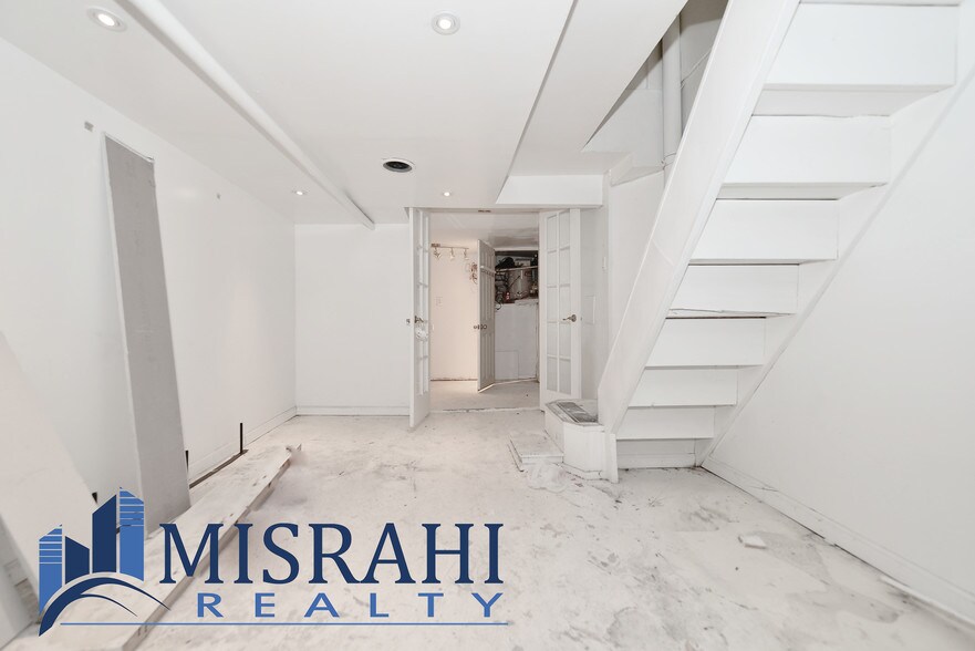 More Photos Of 160 Orchard St, New York Apartments For Lease