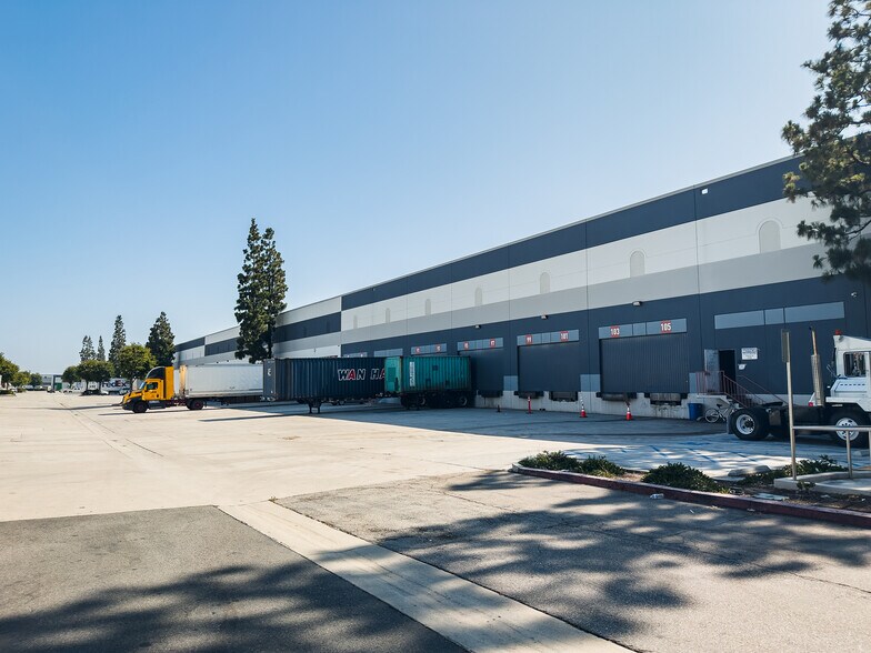 More Photos Of 2301-2329 E Pacifica Pl, Rancho Dominguez Unknown For Lease