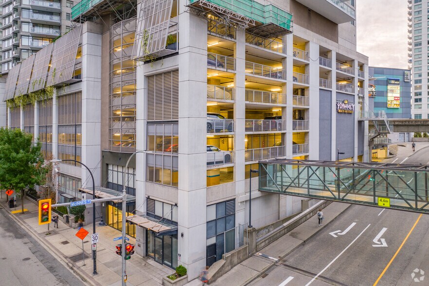 More Photos Of 800 Carnarvon St, New Westminster Unknown For Lease