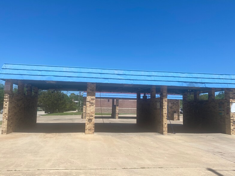 More Photos Of 521 Alegre Vista Dr, Denton Carwash For Sale