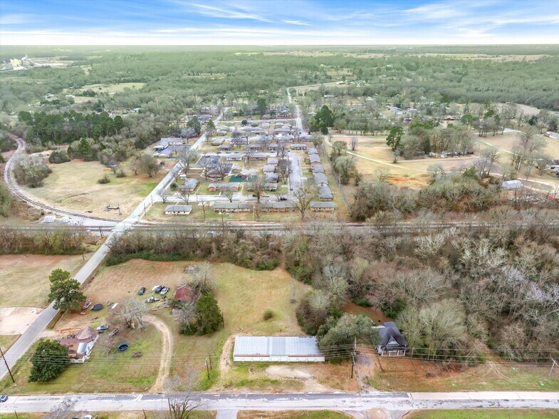 More Photos Of 601 Frank st, Grand Saline Self Storage For Sale