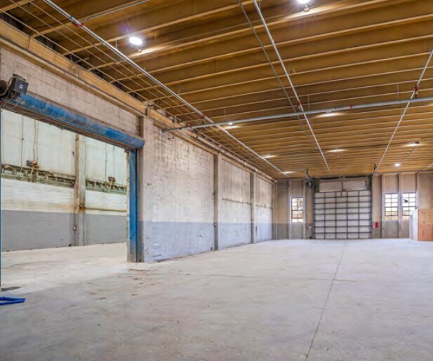 More Photos Of 69 Neck Rd, Westfield Warehouse For Lease