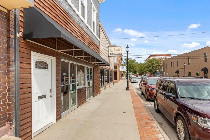 More Photos Of 128 S 6th St, Plattsmouth Storefront Retail Residential For Sale