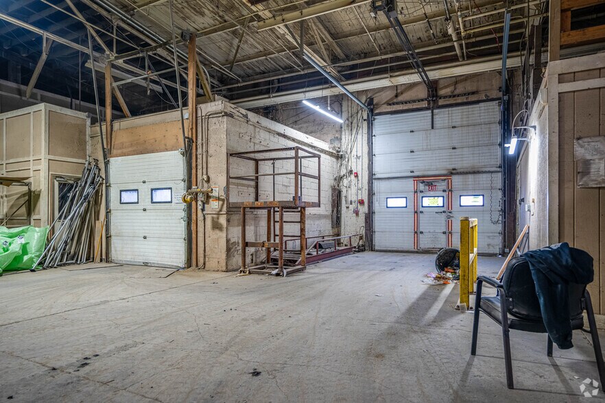 More Photos Of 10 Furnace St, Stanhope Manufacturing For Lease