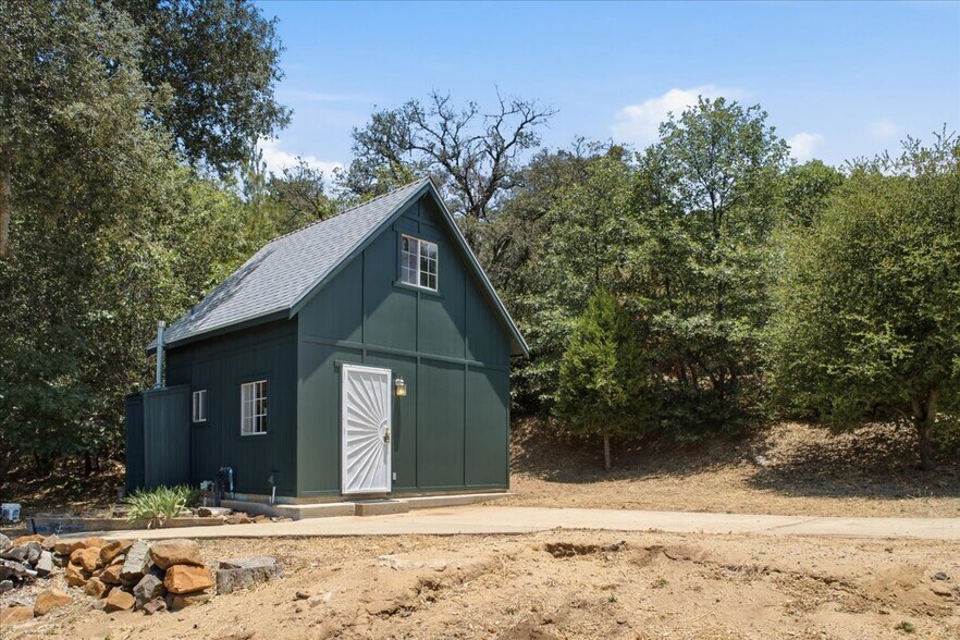 More Photos Of 6911 Engineers rd, Julian Multifamily For Sale