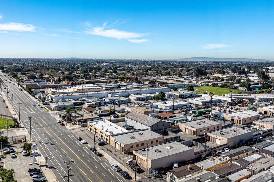 More Photos Of 12311 Woodruff Ave, Downey Unknown For Lease