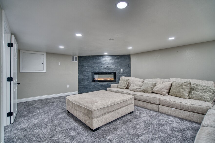 More Photos Of 2880 W 92nd Ave, Federal Heights Office Residential For Sale