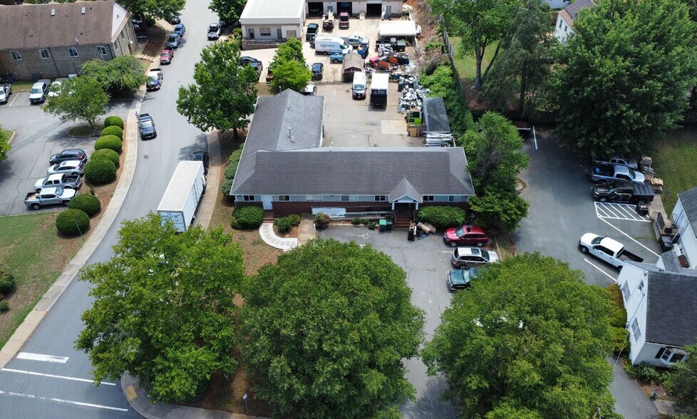 More Photos Of 1020 Linden Ave, Charlottesville Industrial For Sale