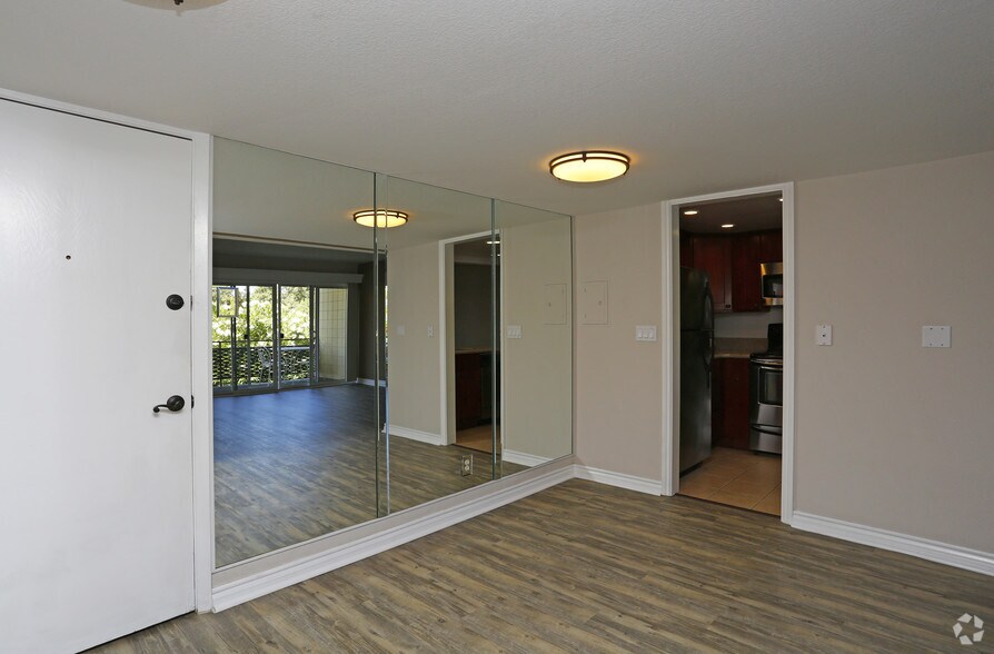 More Photos Of 20 E Main St, Los Gatos Apartments For Lease