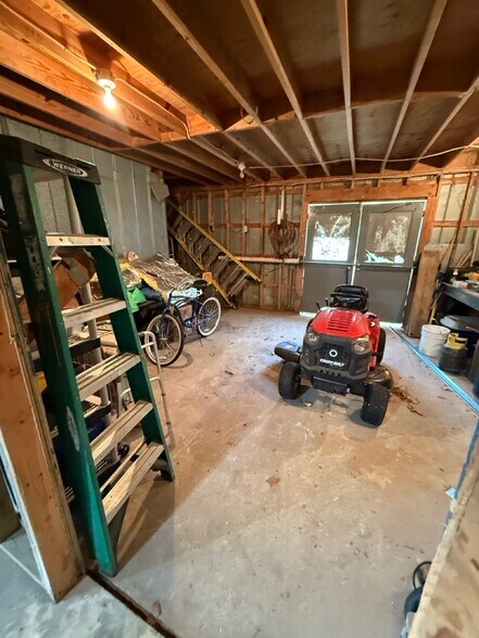 More Photos Of 2113 Wrightsville Ave, Wilmington Flex For Sale