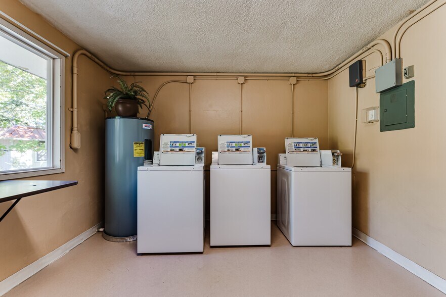 More Photos Of 5477 Donald St, Eugene Apartments For Sale