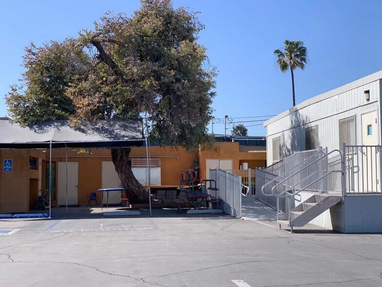 More Photos Of 4513 E Compton Blvd, Compton Schools For Sale