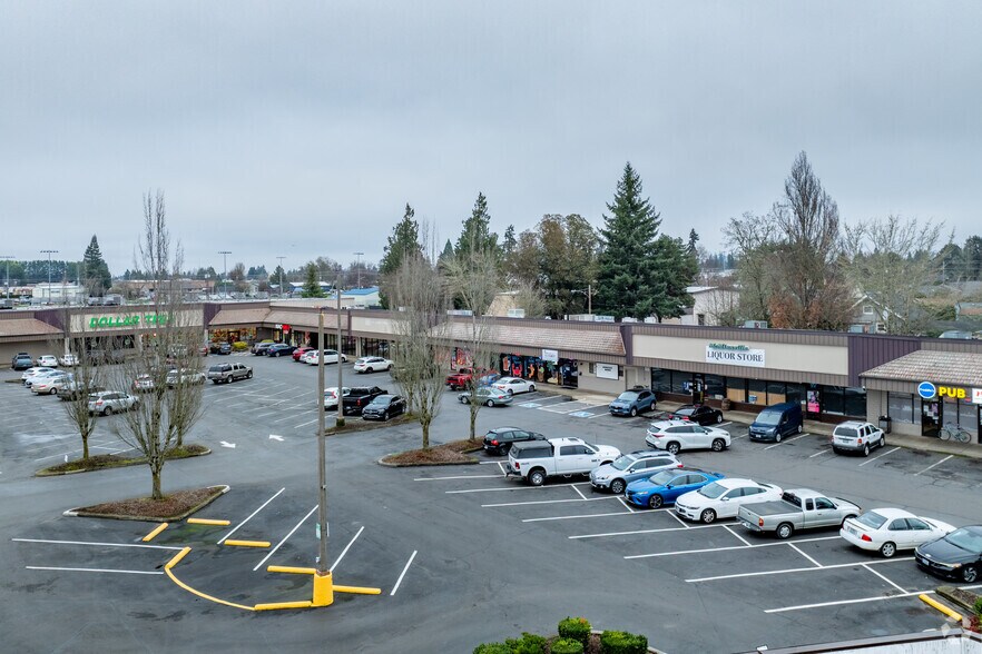Primary Photo Of 1250-1460 NE Baker St, McMinnville General Retail For Lease