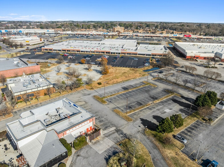 More Photos Of 5900 E Virginia Beach Blvd, Norfolk Unknown For Lease