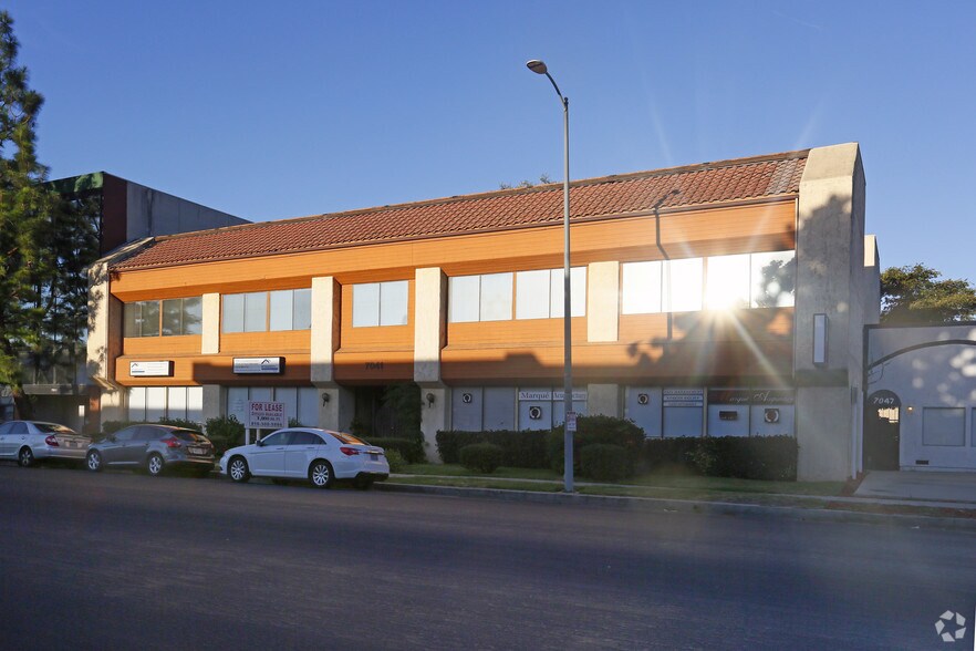 Primary Photo Of 7041 Owensmouth Ave, Canoga Park Office For Sale