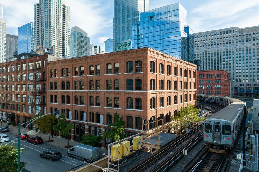 Primary Photo Of 225 W Illinois St, Chicago Loft Creative Space For Lease