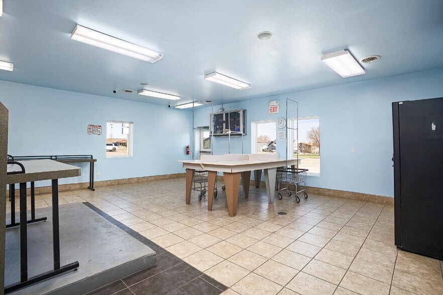 More Photos Of 625 SW 31st Ave, Minot Freestanding For Sale