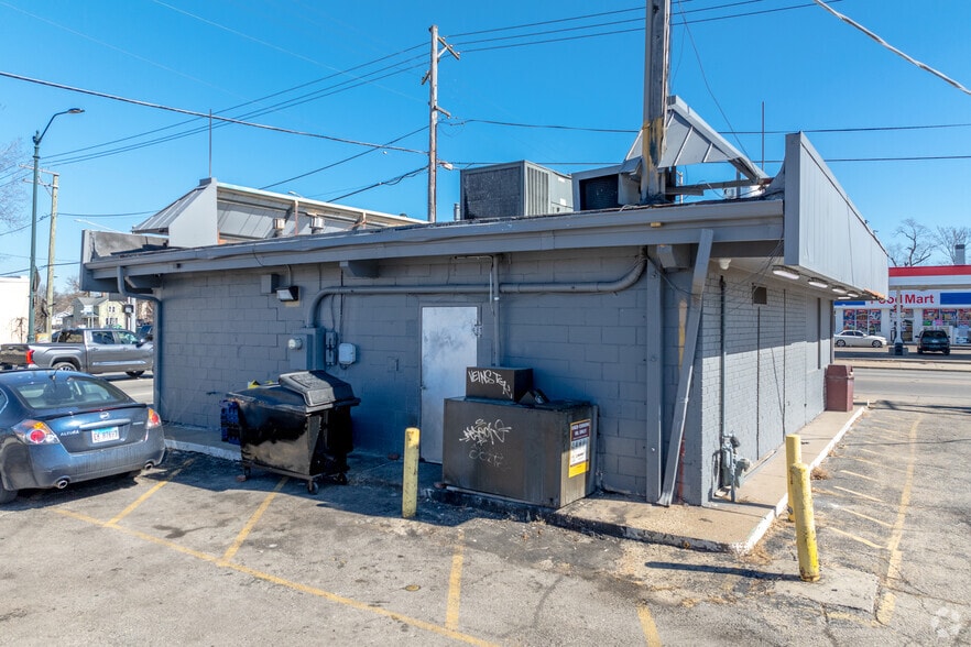 More Photos Of 345 Collins St, Joliet Fast Food For Sale