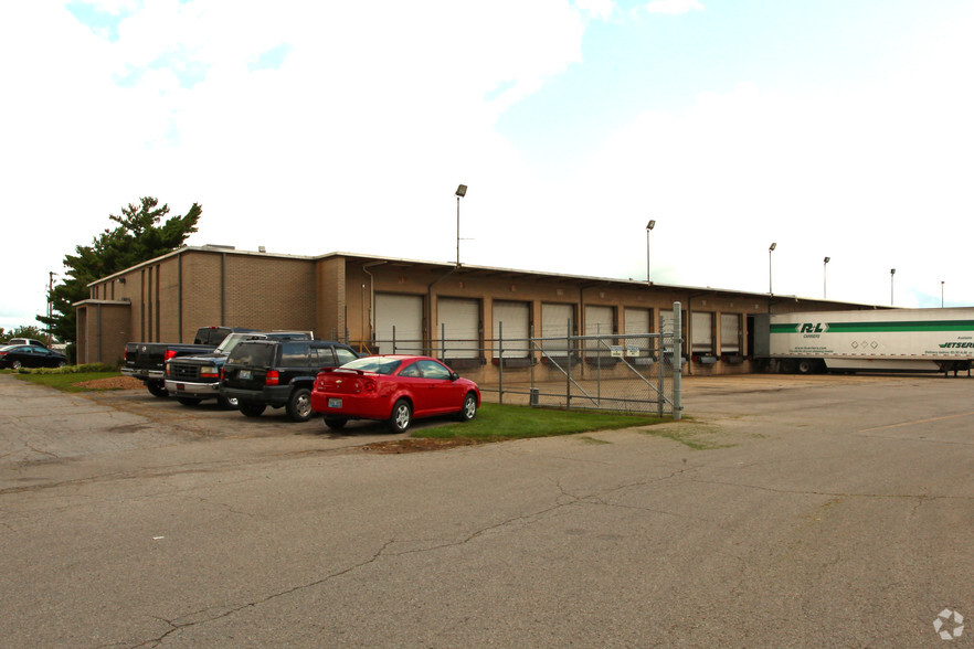 Primary Photo Of 1025 Nandino Blvd, Lexington Truck Terminal For Lease