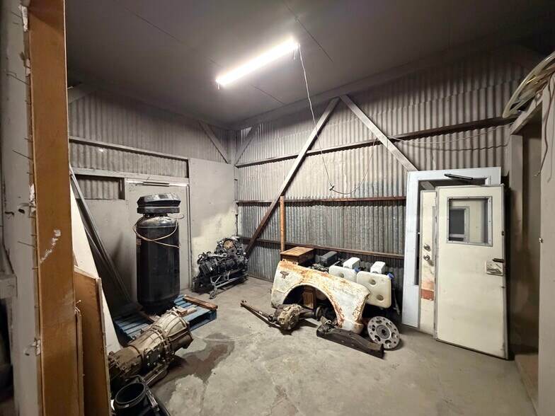 More Photos Of 300 Market St, Klamath Falls Warehouse For Sale