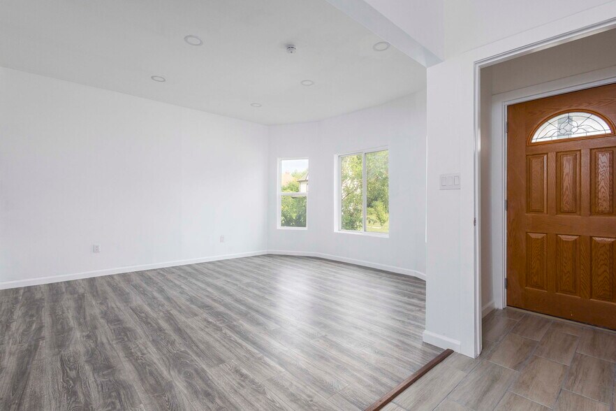 More Photos Of 553 Belmont St, Detroit Apartments For Sale