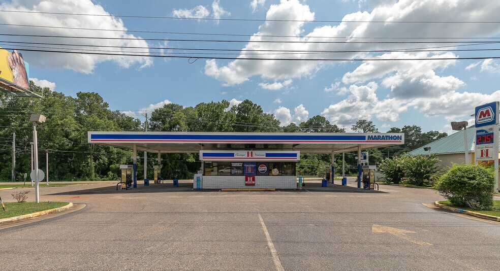 Primary Photo Of 3301 W Main St, Dothan Service Station For Sale