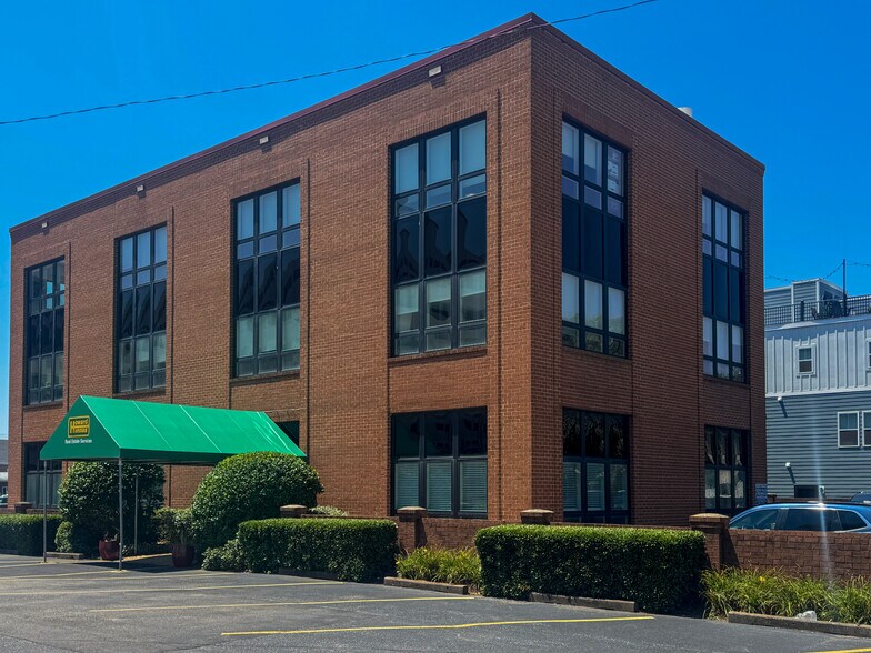 More Photos Of 303 34th St, Virginia Beach Office For Sale