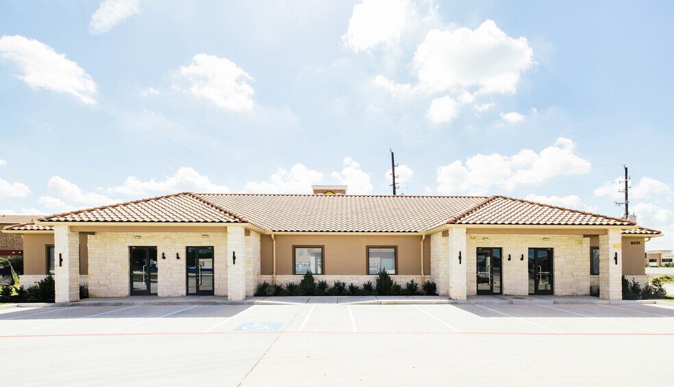 More Photos Of 8525 N Sam Houston Pkwy E, Humble Medical For Sale