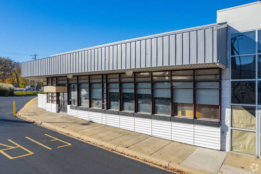 More Photos Of 3421 Kirkwood Hwy, Wilmington General Retail For Lease
