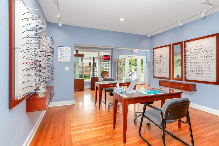 More Photos Of 71 Cedar St, Branford Office For Sale