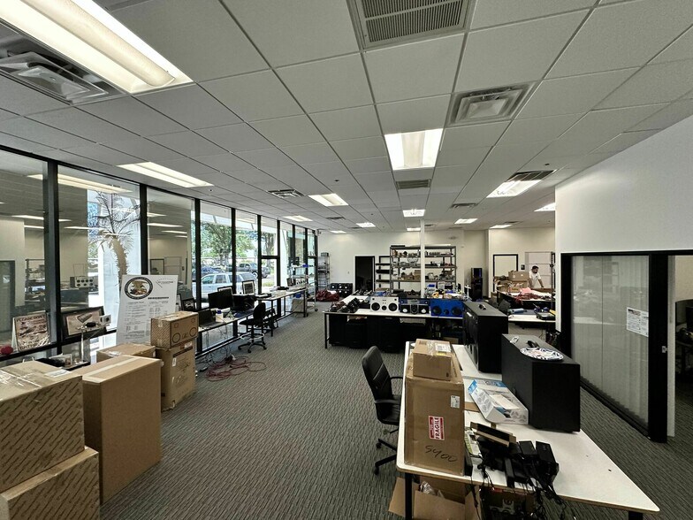 More Photos Of 1548 N Tech Blvd, Gilbert Manufacturing For Lease