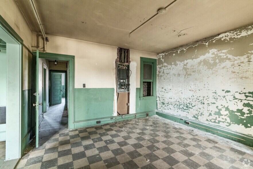 More Photos Of 131 S Main St, Mount Holly Loft Creative Space For Sale