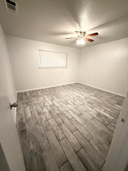 More Photos Of 7089 N Howard St, Fresno Apartments For Sale