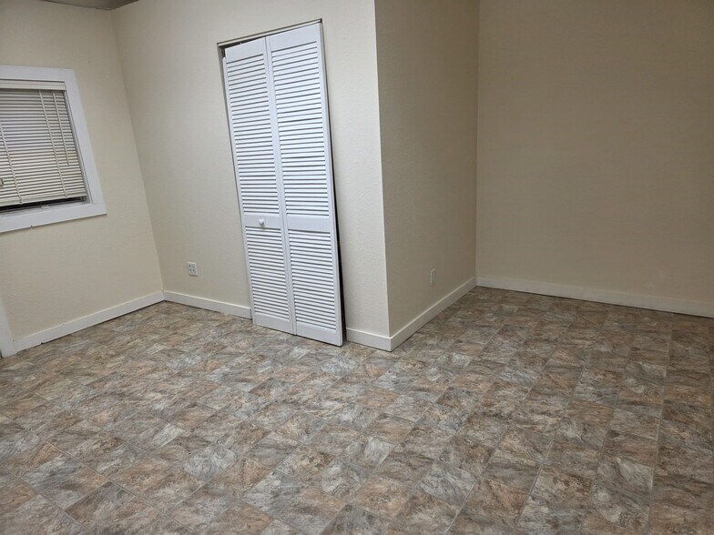 More Photos Of 94 N Hall St, LaBelle Office For Lease