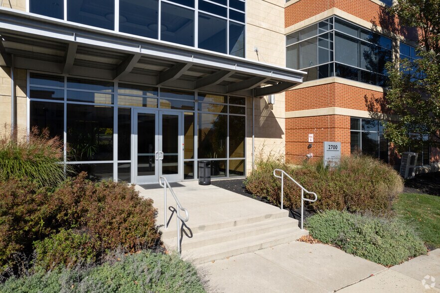 More Photos Of 2700 Kelly Rd, Warrington Office For Lease