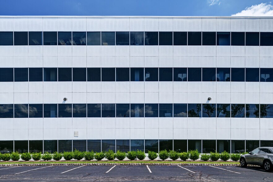 More Photos Of 155 Passaic Ave, Fairfield Office For Lease