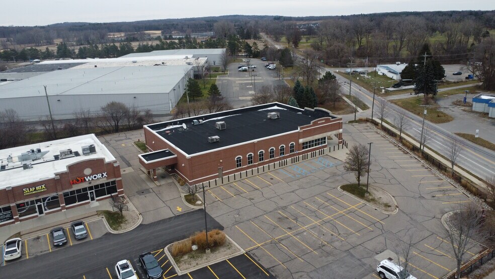 More Photos Of 999 S Lapeer Rd, Oxford Unknown For Lease