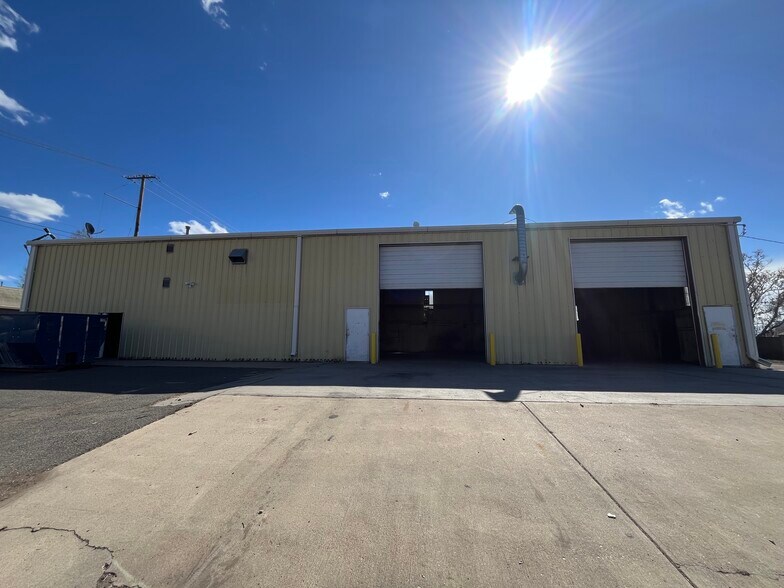 More Photos Of 3434 E 43rd Ave, Denver Service For Lease