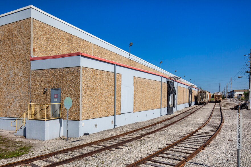 More Photos Of 2292 W Sand Lake Rd, Orlando Refrigeration Cold Storage For Lease