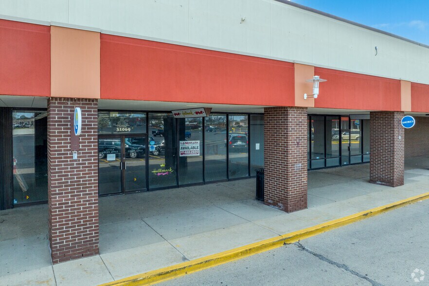 More Photos Of 31001-31145 Harper Ave, Saint Clair Shores Storefront For Lease