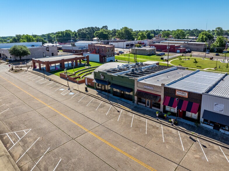 More Photos Of 14 W Main St, Idabel Restaurant For Sale