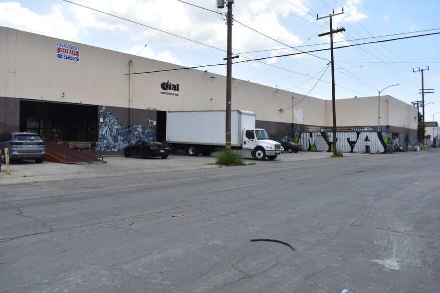 Primary Photo Of 3628-3640 Noakes St, Los Angeles Distribution For Lease
