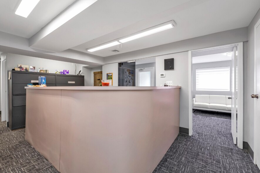 More Photos Of 2461 Merrick Ave, Merrick Medical For Sale