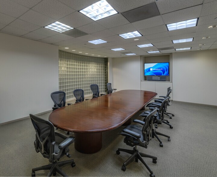 More Photos Of 5400 Westheimer Ct, Houston Office For Sale