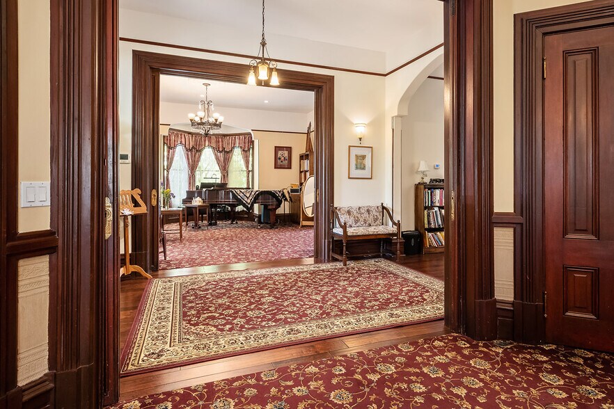 More Photos Of 333 G St, San Rafael Apartments For Sale