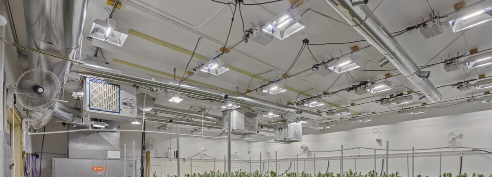 More Photos Of 1215 Wilbur St SE, Salem Service For Sale