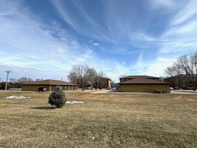 More Photos Of 2021 N Kimball St, Mitchell Apartments For Sale