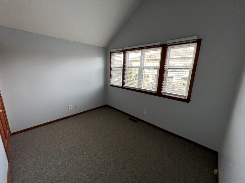 More Photos Of 4920 Reed Rd, Columbus Loft Creative Space For Lease